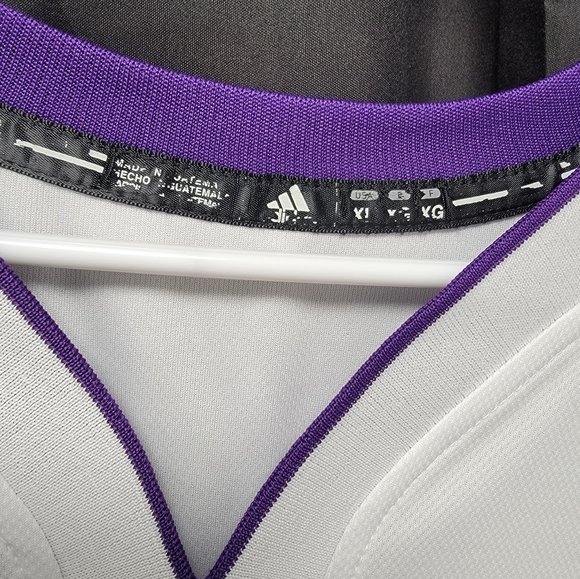 Los Angeles Lakers Kobe Bryant Jersey XL - Picture 3 of 5